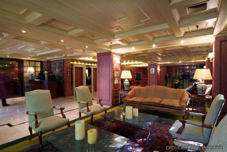 Отель Park Plaza Сантьяго Интерьер фото