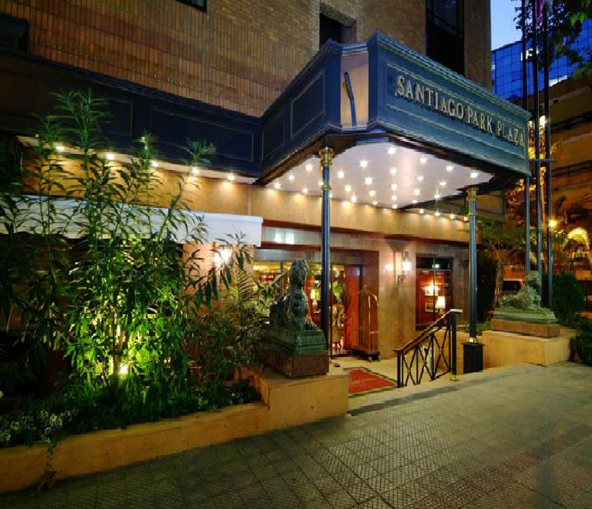 Отель Park Plaza Сантьяго Экстерьер фото