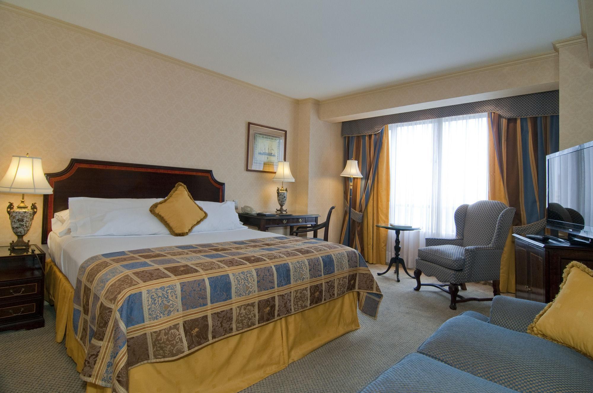Отель Park Plaza Сантьяго Экстерьер фото